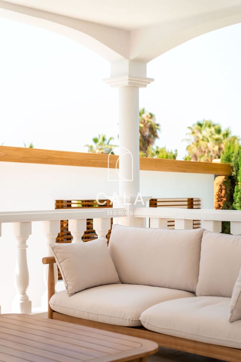 5 bedroom Villa for sale in Costa Adeje with pool garage - € 3,300,000 (Ref: 9146625)