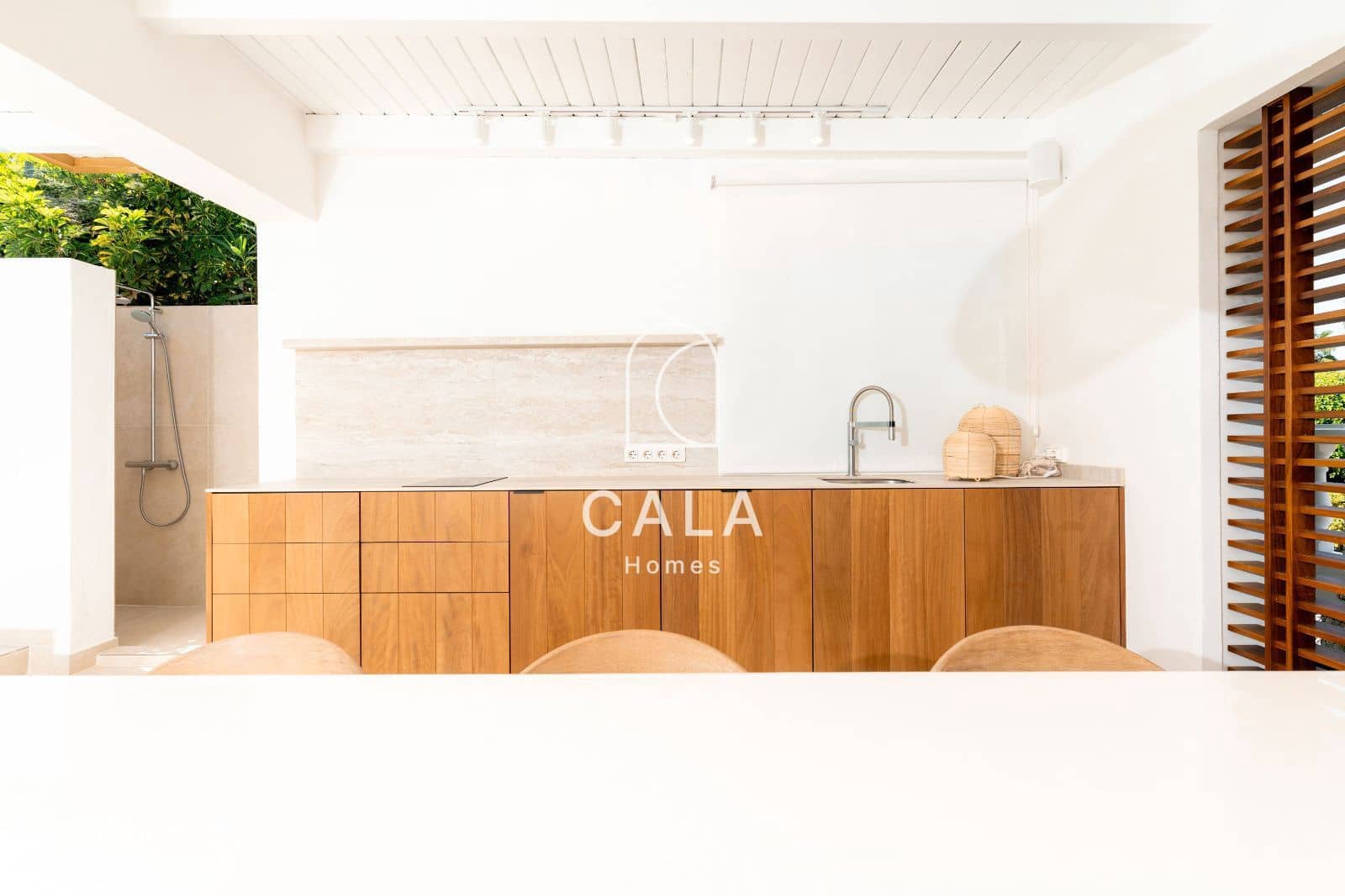 5 bedroom Villa for sale in Costa Adeje with pool garage - € 3,300,000 (Ref: 9146625)