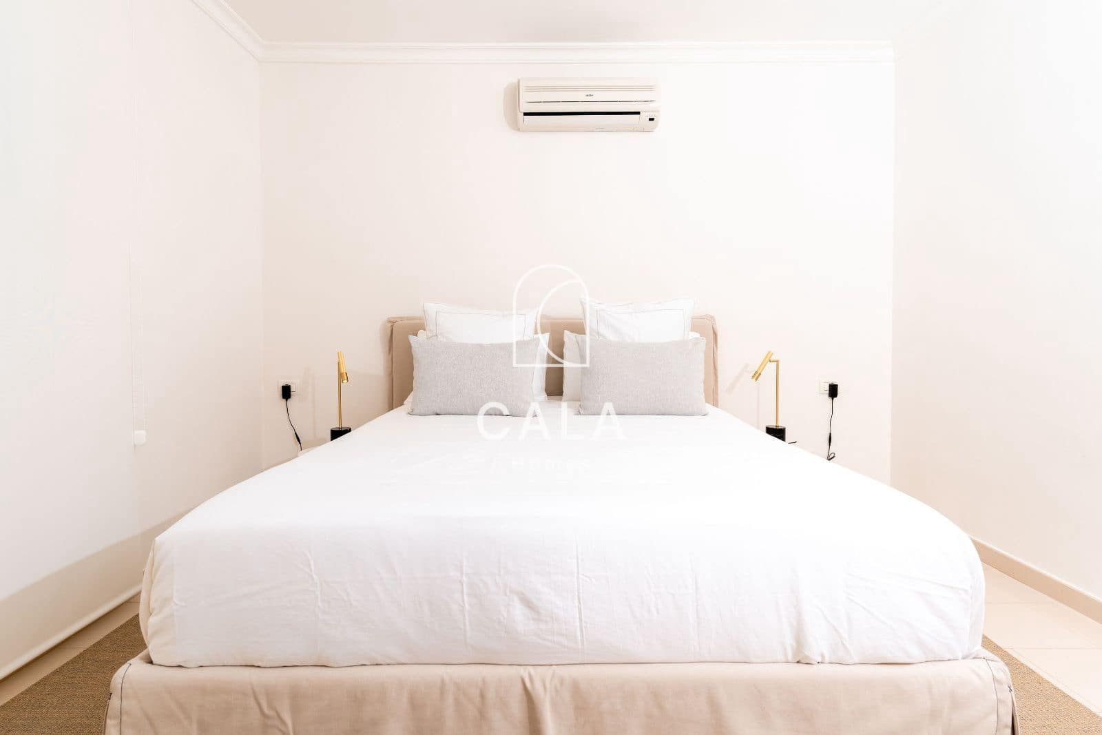 5 bedroom Villa for sale in Costa Adeje with pool garage - € 3,300,000 (Ref: 9146625)