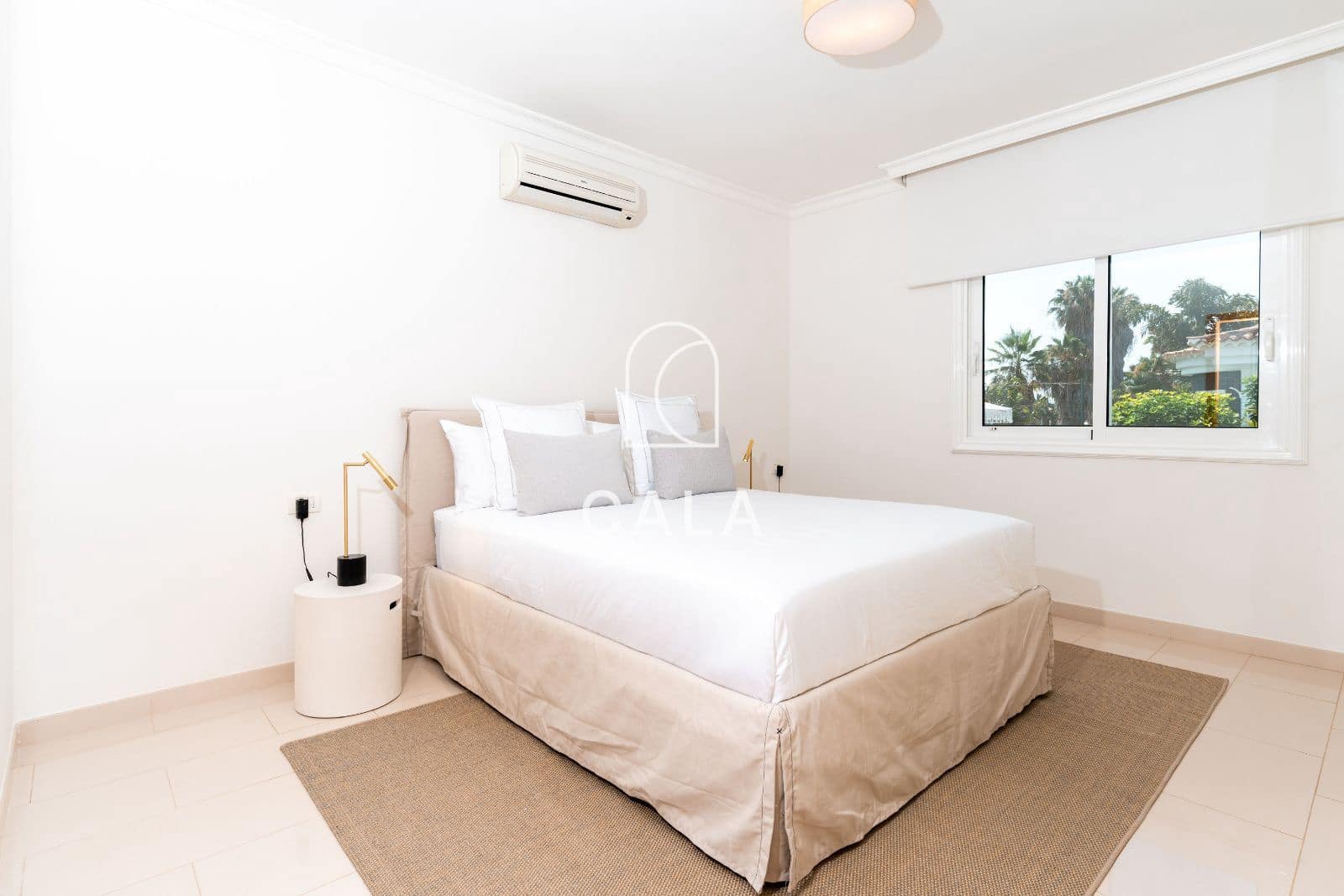 5 bedroom Villa for sale in Costa Adeje with pool garage - € 3,300,000 (Ref: 9146625)