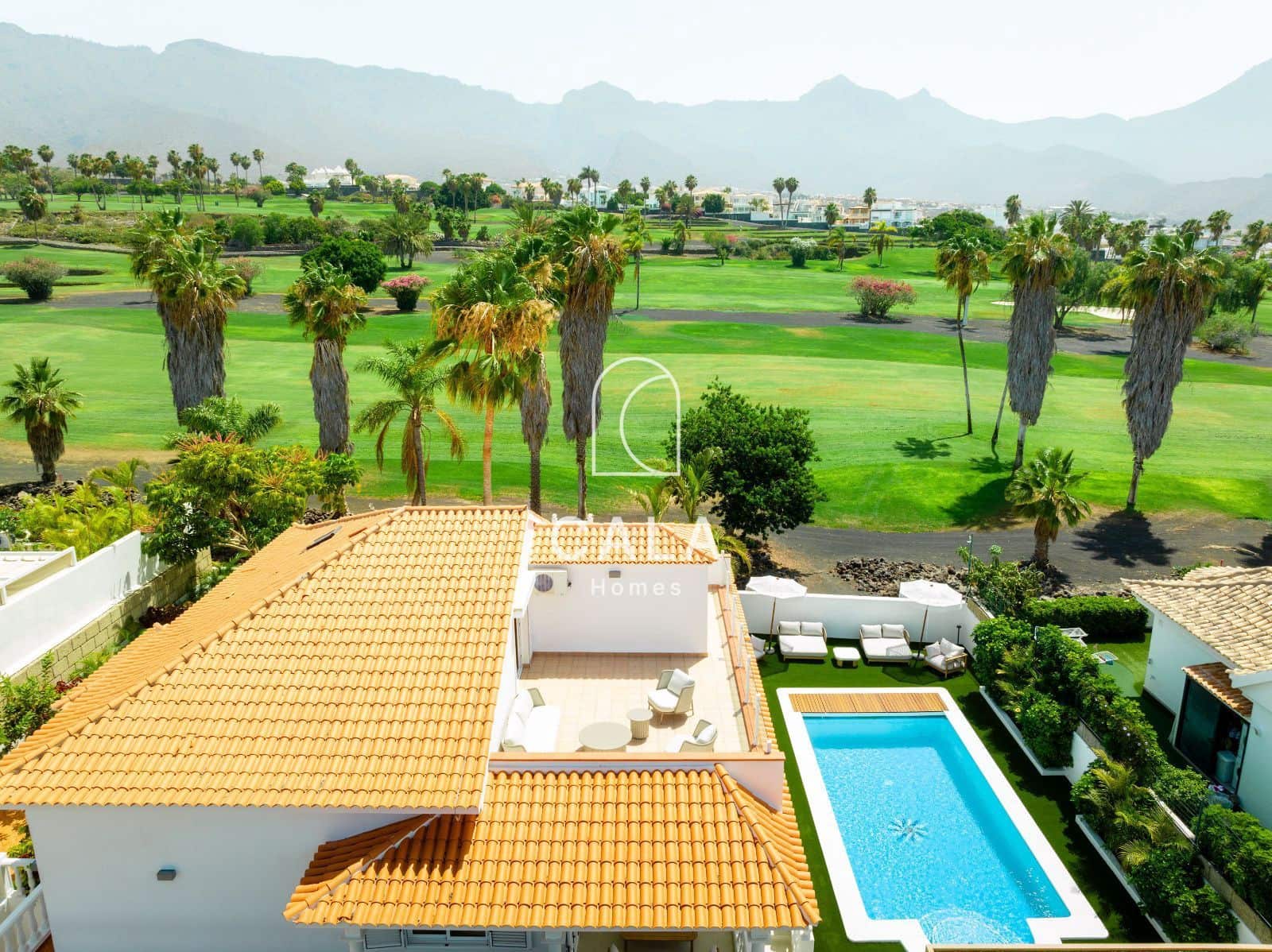 5 bedroom Villa for sale in Costa Adeje with pool garage - € 3,300,000 (Ref: 9146625)