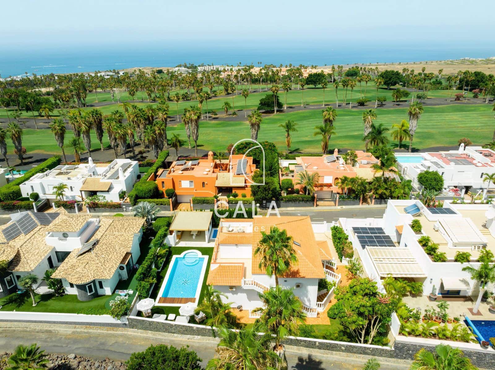 5 bedroom Villa for sale in Costa Adeje with pool garage - € 3,300,000 (Ref: 9146625)