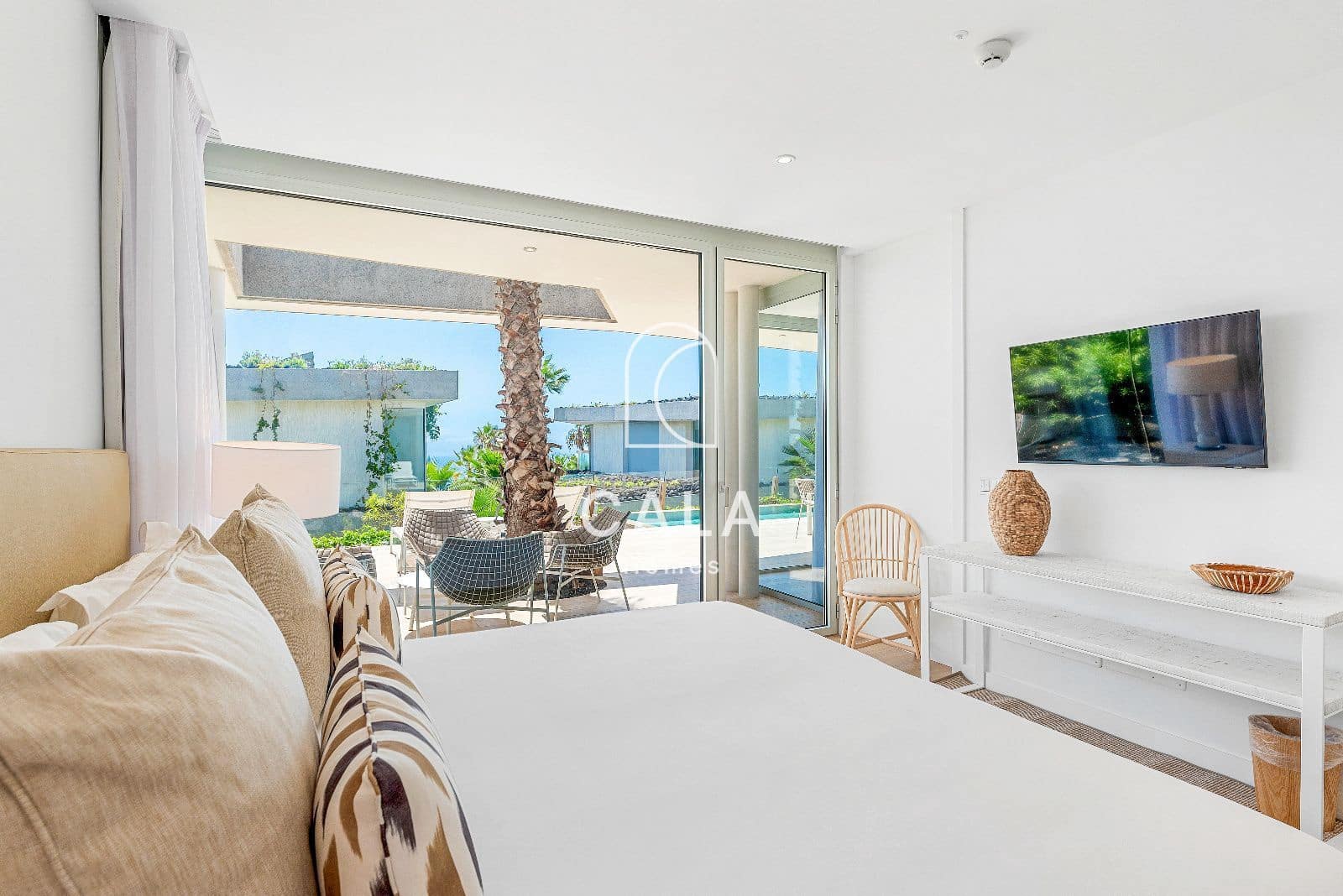 3 quarto Casa em Banda para venda em Guia de Isora com piscina garagem - 2 100 000 € (Ref: 9170403)