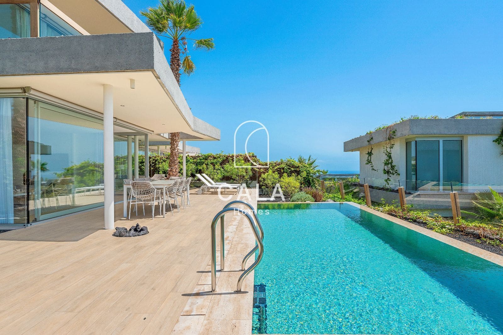 3 quarto Casa em Banda para venda em Guia de Isora com piscina garagem - 2 100 000 € (Ref: 9170403)