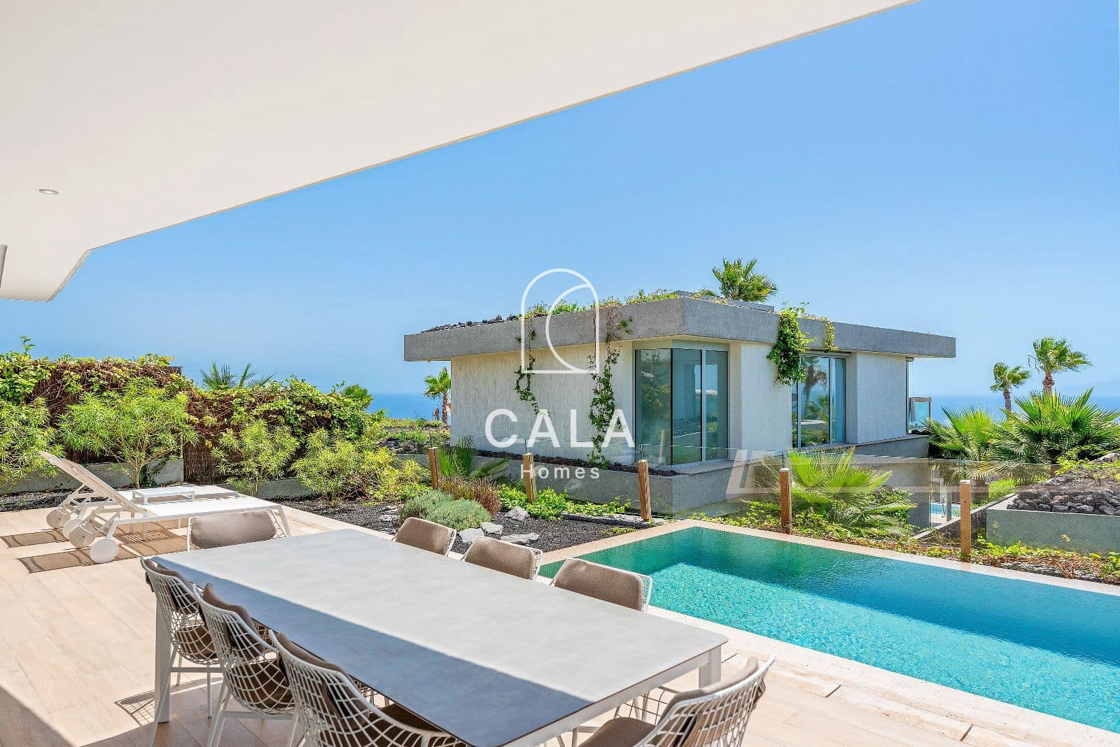 3 quarto Casa em Banda para venda em Guia de Isora com piscina garagem - 2 100 000 € (Ref: 9170403)