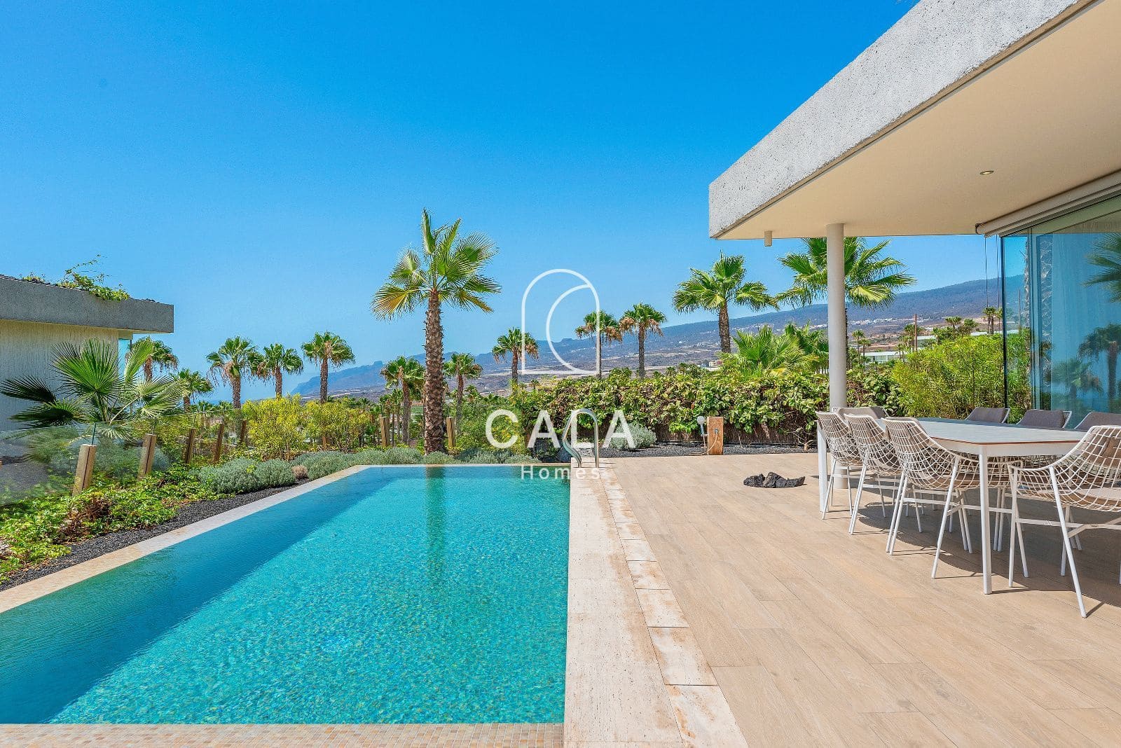 3 quarto Casa em Banda para venda em Guia de Isora com piscina garagem - 2 100 000 € (Ref: 9170403)