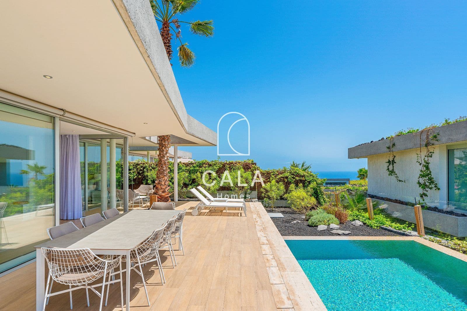 3 quarto Casa em Banda para venda em Guia de Isora com piscina garagem - 2 100 000 € (Ref: 9170403)