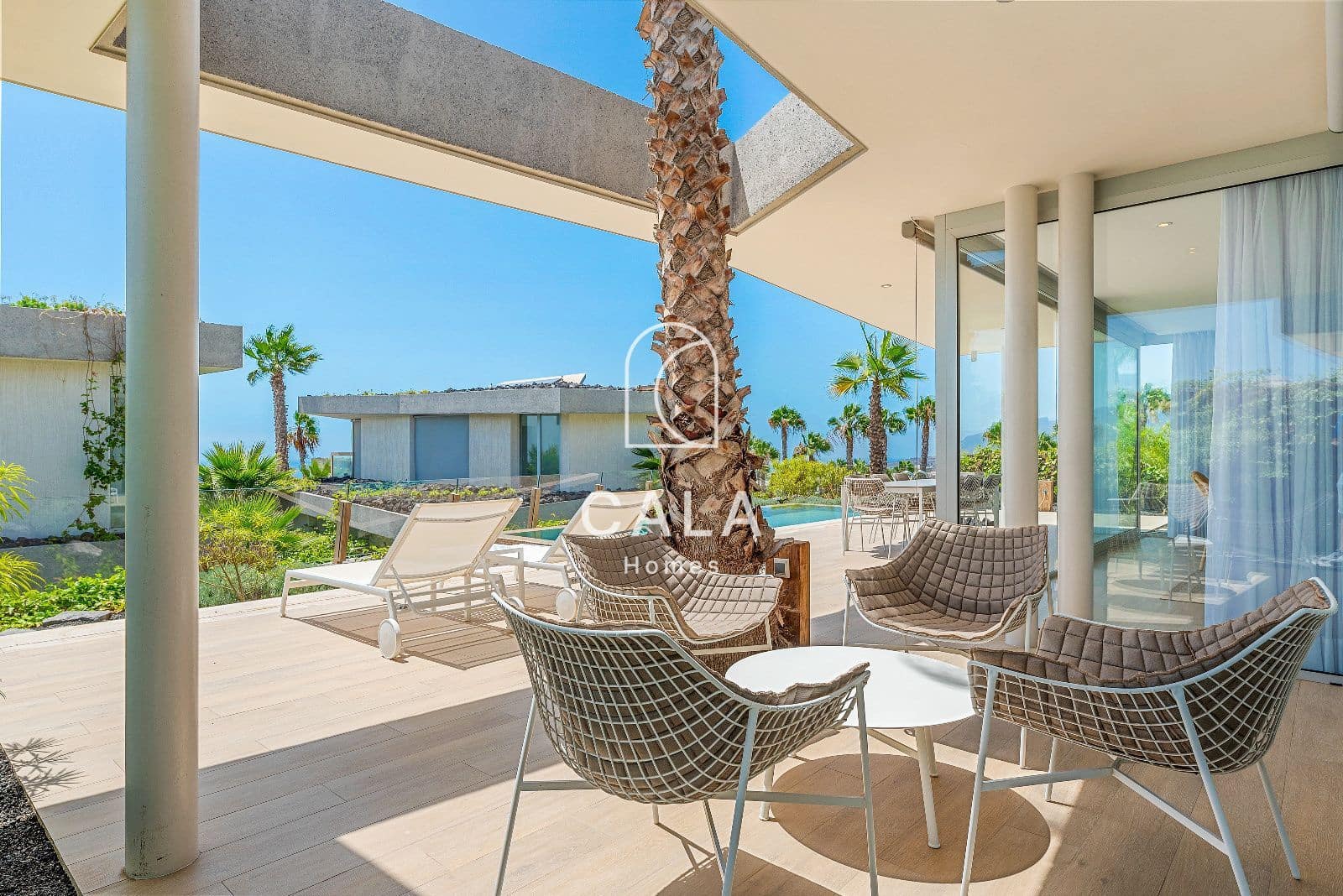 3 quarto Casa em Banda para venda em Guia de Isora com piscina garagem - 2 100 000 € (Ref: 9170403)
