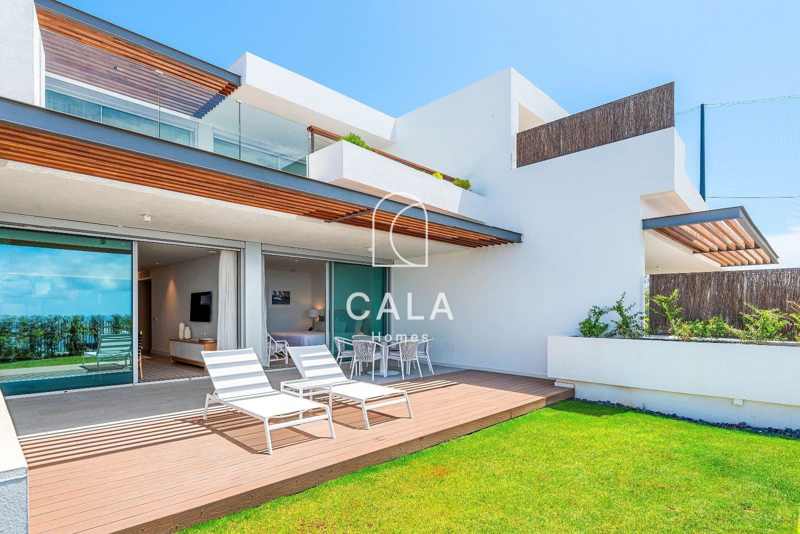 Piso de 2 habitaciones en Guía de Isora en venta con piscina garaje - 895.000 € (Ref: 9170582)