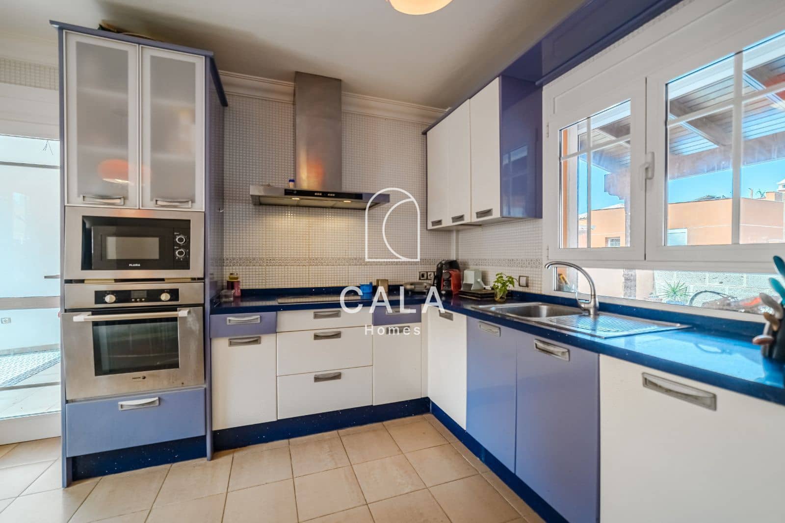 5 soveværelse Villa til salg i Los Cristianos med swimmingpool garage - € 1.030.000 (Ref: 9180699)