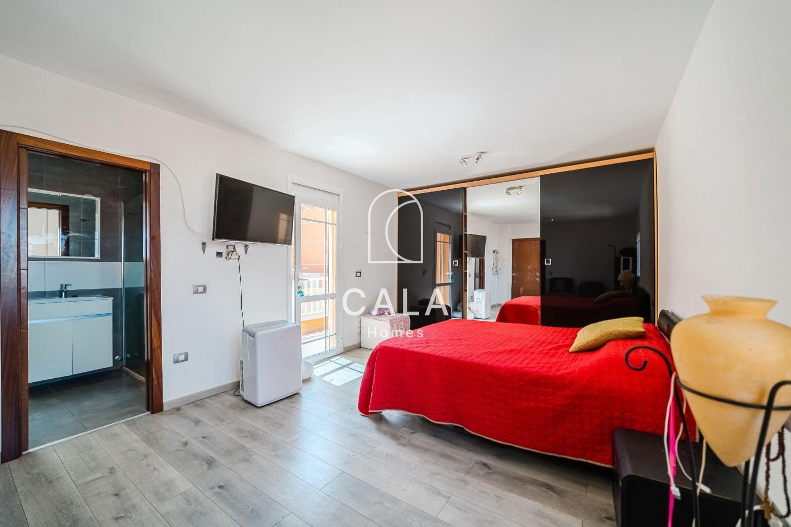 5 soveværelse Villa til salg i Los Cristianos med swimmingpool garage - € 1.030.000 (Ref: 9180699)