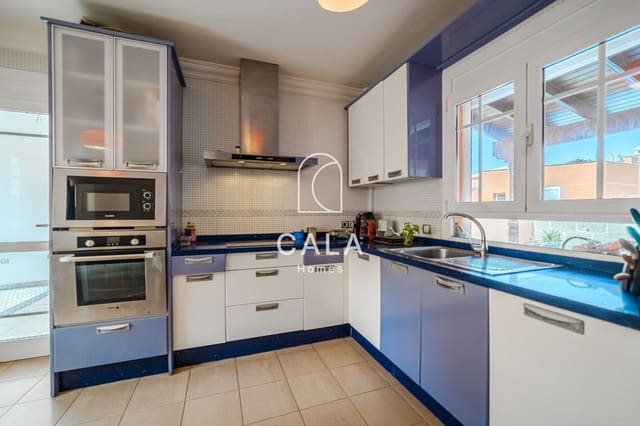 5 soveværelse Villa til salg i Los Cristianos, Arona med swimmingpool garage - € 1.030.000 (Ref: 9180699)