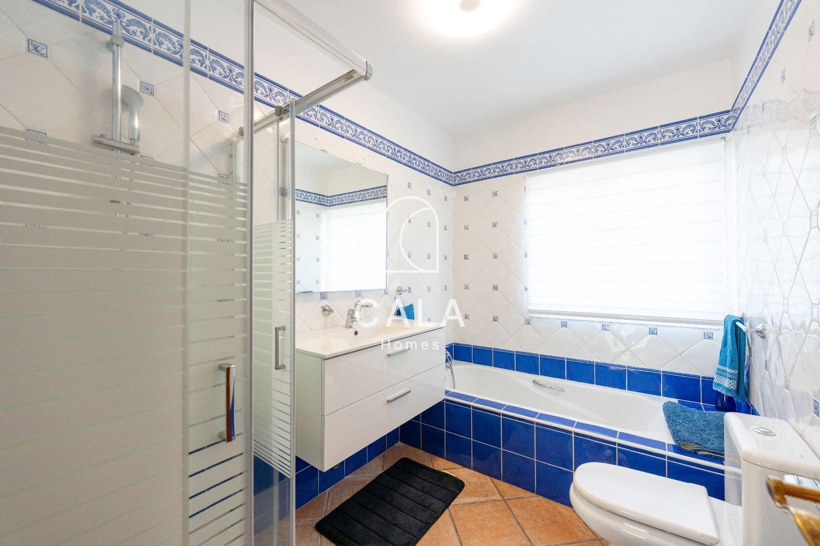 8 bedroom Townhouse for sale in Golf del Sur with pool garage - € 1,800,000 (Ref: 9189914)
