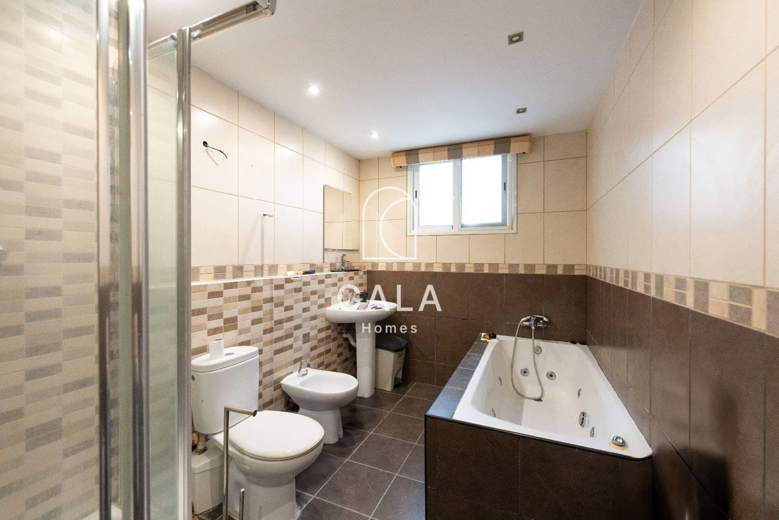 8 bedroom Townhouse for sale in Golf del Sur with pool garage - € 1,800,000 (Ref: 9189914)