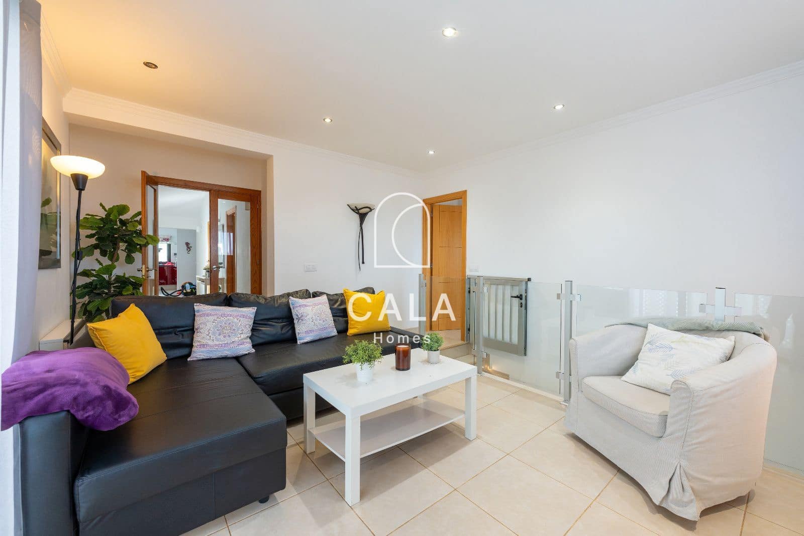 4 quarto Casa em Banda para venda em Amarilla Golf com piscina garagem - 1 100 000 € (Ref: 9190374)