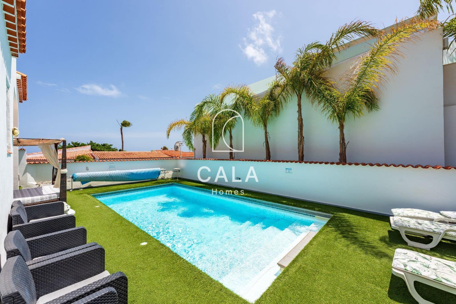 4 quarto Casa em Banda para venda em Amarilla Golf com piscina garagem - 1 100 000 € (Ref: 9190374)