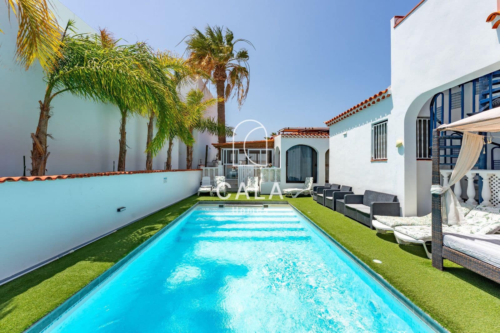 4 quarto Casa em Banda para venda em Amarilla Golf com piscina garagem - 1 100 000 € (Ref: 9190374)