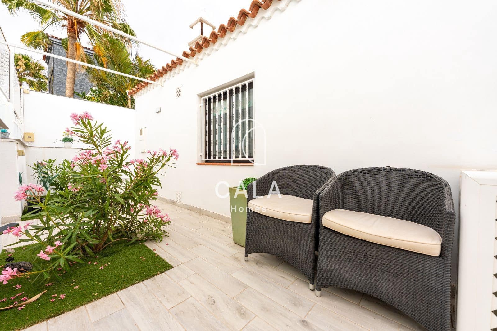 4 quarto Casa em Banda para venda em Amarilla Golf com piscina garagem - 1 100 000 € (Ref: 9190374)
