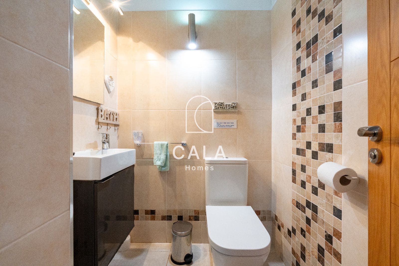 4 quarto Casa em Banda para venda em Amarilla Golf com piscina garagem - 1 100 000 € (Ref: 9190374)