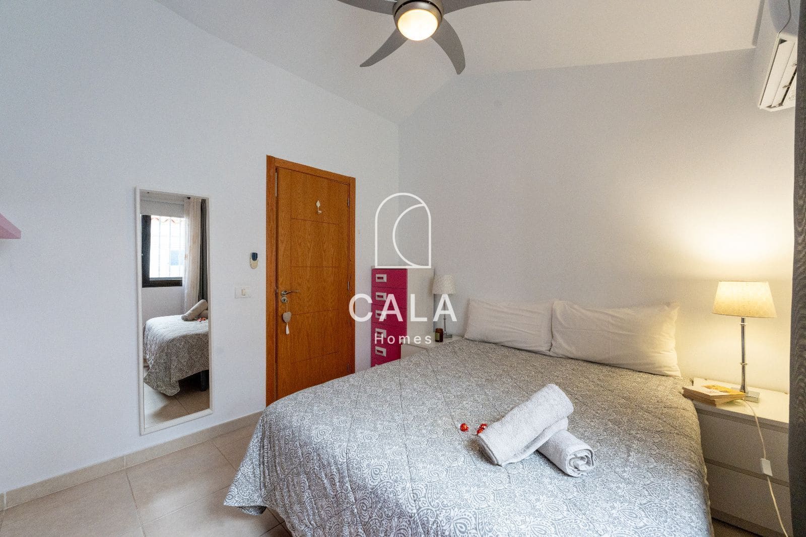 4 quarto Casa em Banda para venda em Amarilla Golf com piscina garagem - 1 100 000 € (Ref: 9190374)