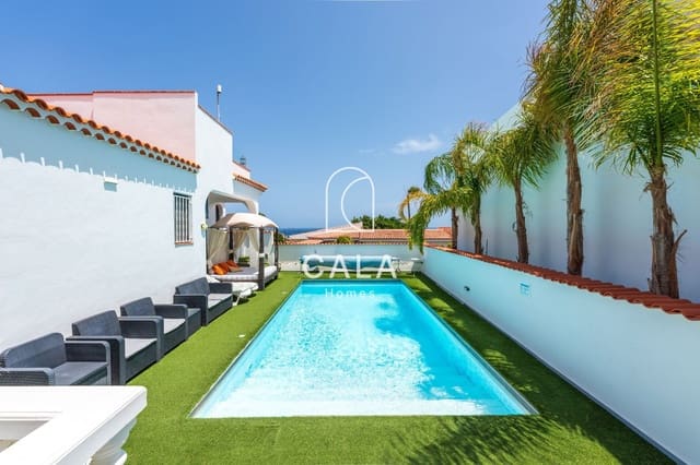 4 quarto Casa em Banda para venda em Amarilla Golf, San Miguel de Abona com piscina garagem - 1 100 000 € (Ref: 9190374)