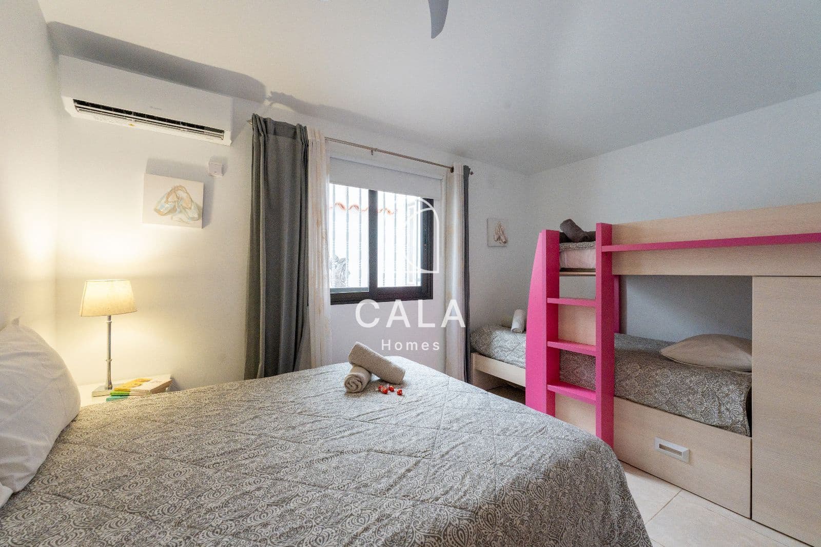 4 quarto Casa em Banda para venda em Amarilla Golf com piscina garagem - 1 100 000 € (Ref: 9190374)