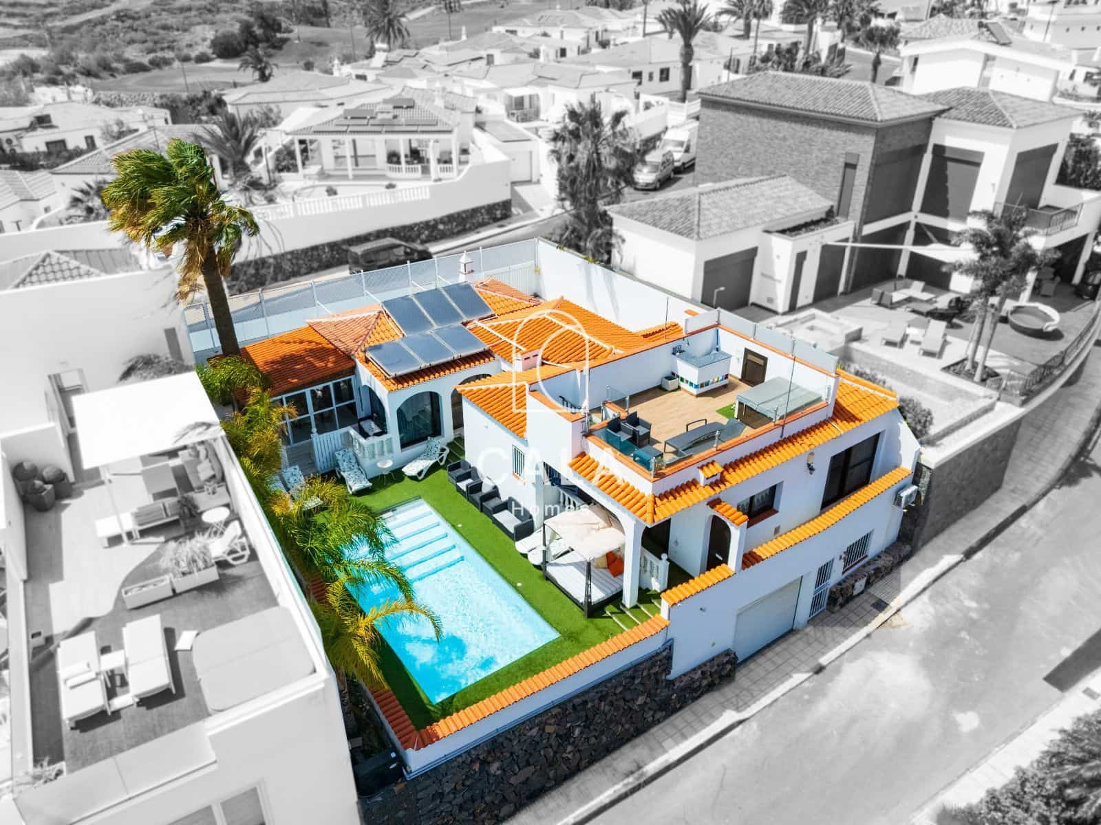 4 quarto Casa em Banda para venda em Amarilla Golf com piscina garagem - 1 100 000 € (Ref: 9190374)