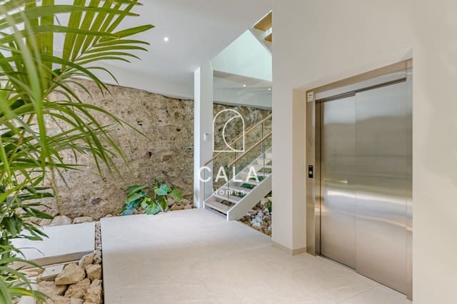 4 bedroom Townhouse for sale in Costa Adeje, Adeje with pool garage - € 4,000,000 (Ref: 9195022)