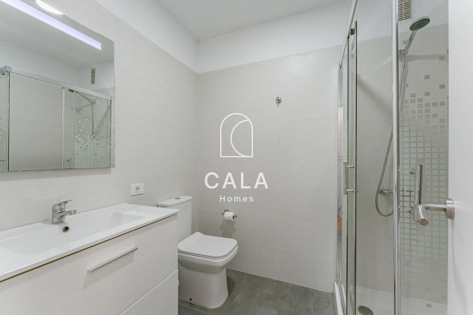 1 slaapkamer Flat te koop in Los Cristianos met zwembad garage - € 300.000 (Ref: 9207387)