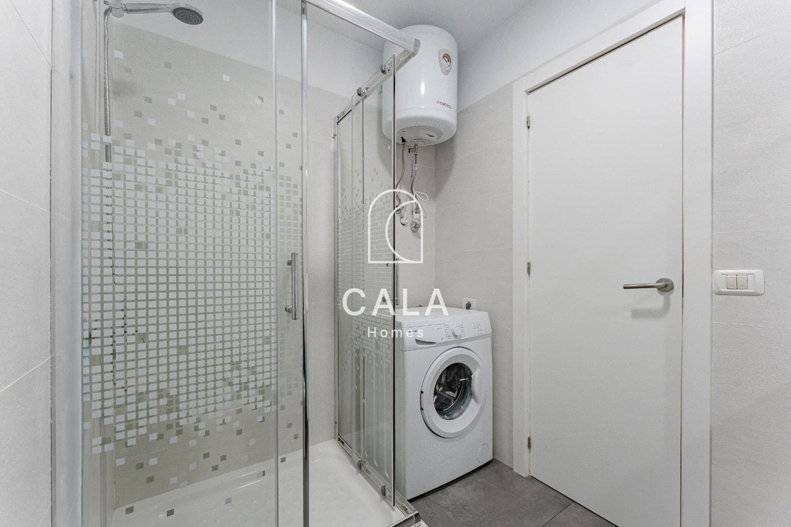 1 slaapkamer Flat te koop in Los Cristianos met zwembad garage - € 300.000 (Ref: 9207387)