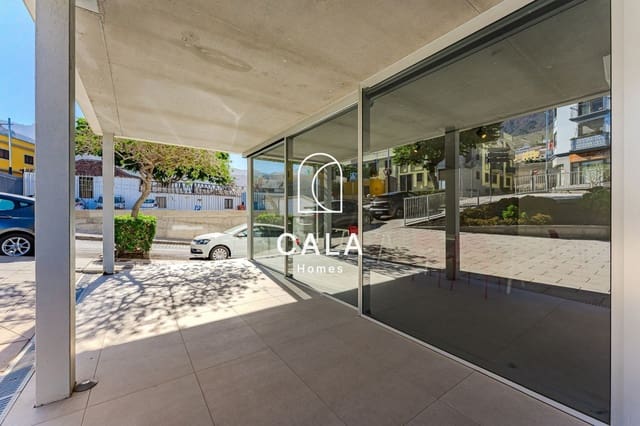 Local Comercial en Casco Urbano, Adeje en venta - 215.000 € (Ref: 9210501)