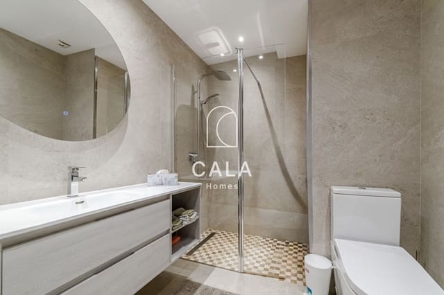 3 sypialnia Mieszkanie na sprzedaż w Los Cristianos, Arona z basenem garażem - 630 000 € (Ref: 9231362)