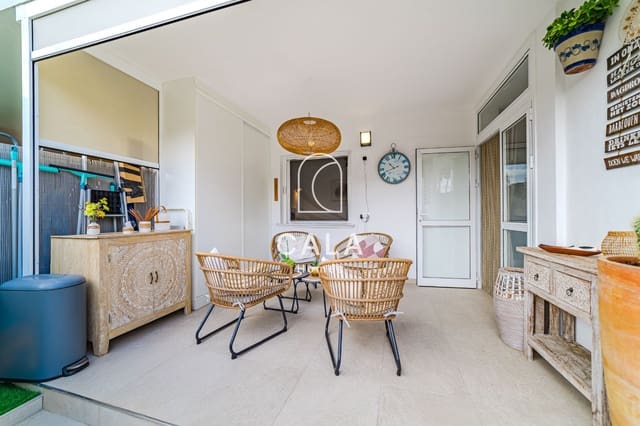 3 sypialnia Mieszkanie na sprzedaż w Los Cristianos, Arona z basenem garażem - 630 000 € (Ref: 9231362)