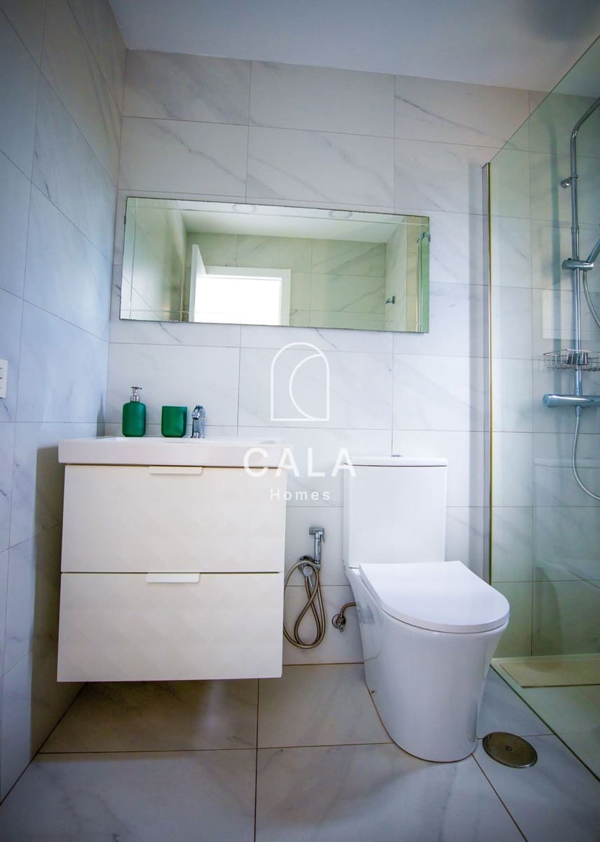 2 bedroom Flat for sale in Playa de las Americas with pool - € 395,000 (Ref: 9269026)