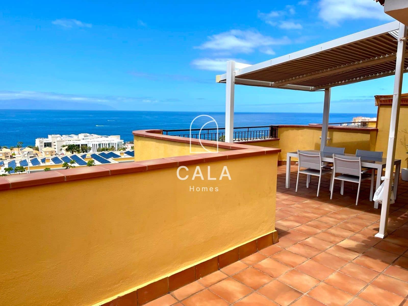 3 soveværelse Lejlighed til salg i Puerto Santiago med swimmingpool garage - € 620.000 (Ref: 9293423)