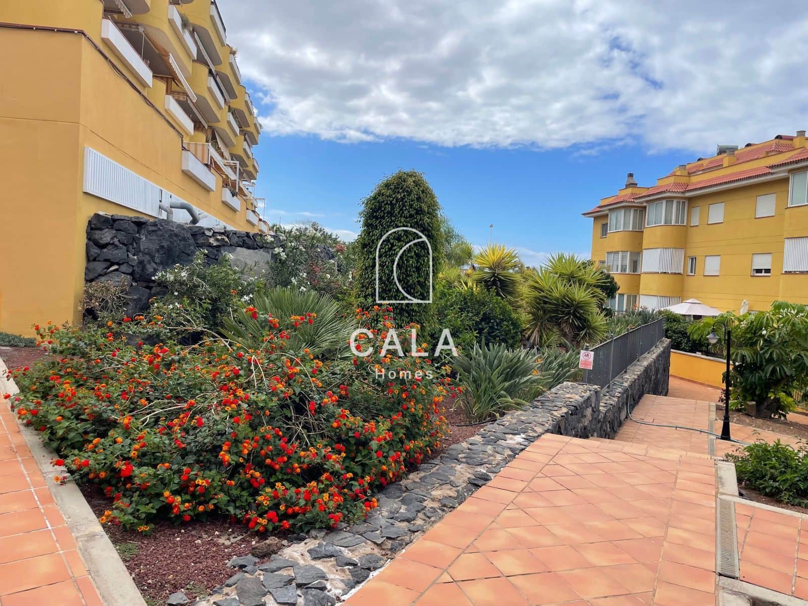 3 soveværelse Lejlighed til salg i Puerto Santiago med swimmingpool garage - € 620.000 (Ref: 9293423)