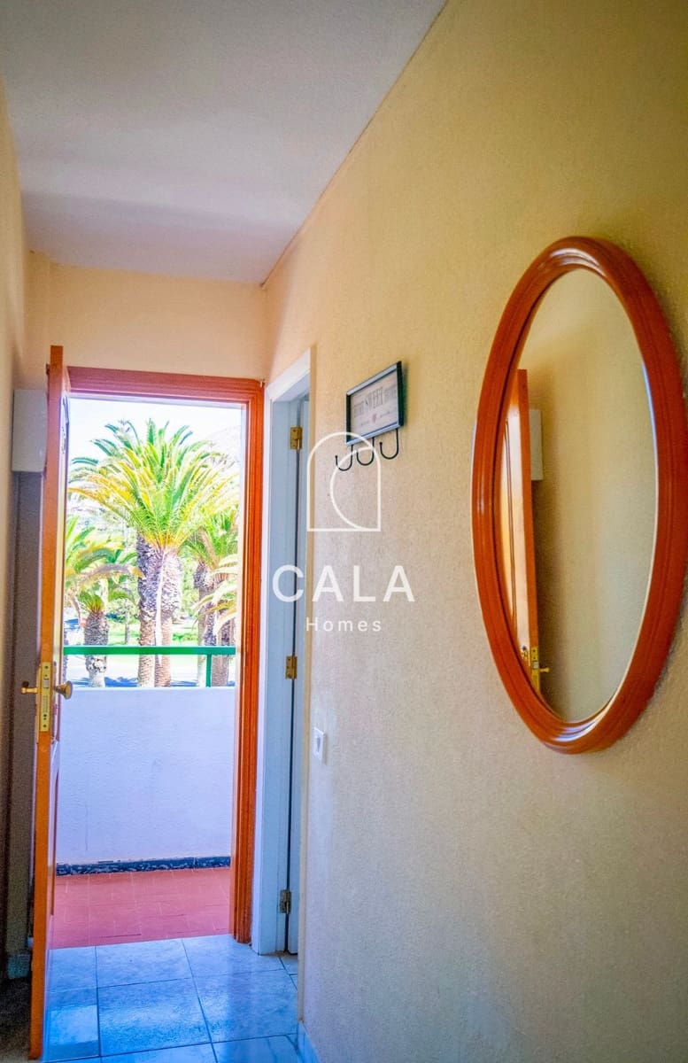 1 slaapkamer Flat te koop in Los Cristianos met zwembad - € 360.000 (Ref: 9297952)