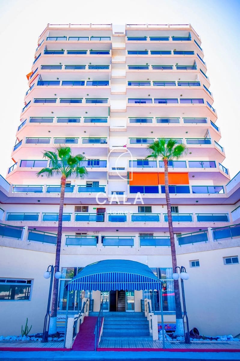 1 slaapkamer Flat te koop in Los Cristianos met zwembad - € 360.000 (Ref: 9297952)