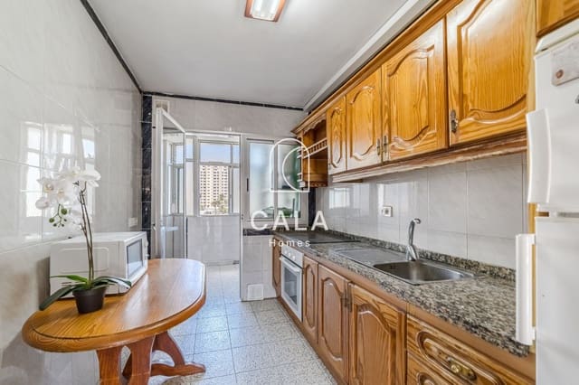 3 soveværelse Lejlighed til salg i Los Cristianos, Arona med swimmingpool garage - € 495.000 (Ref: 9297953)