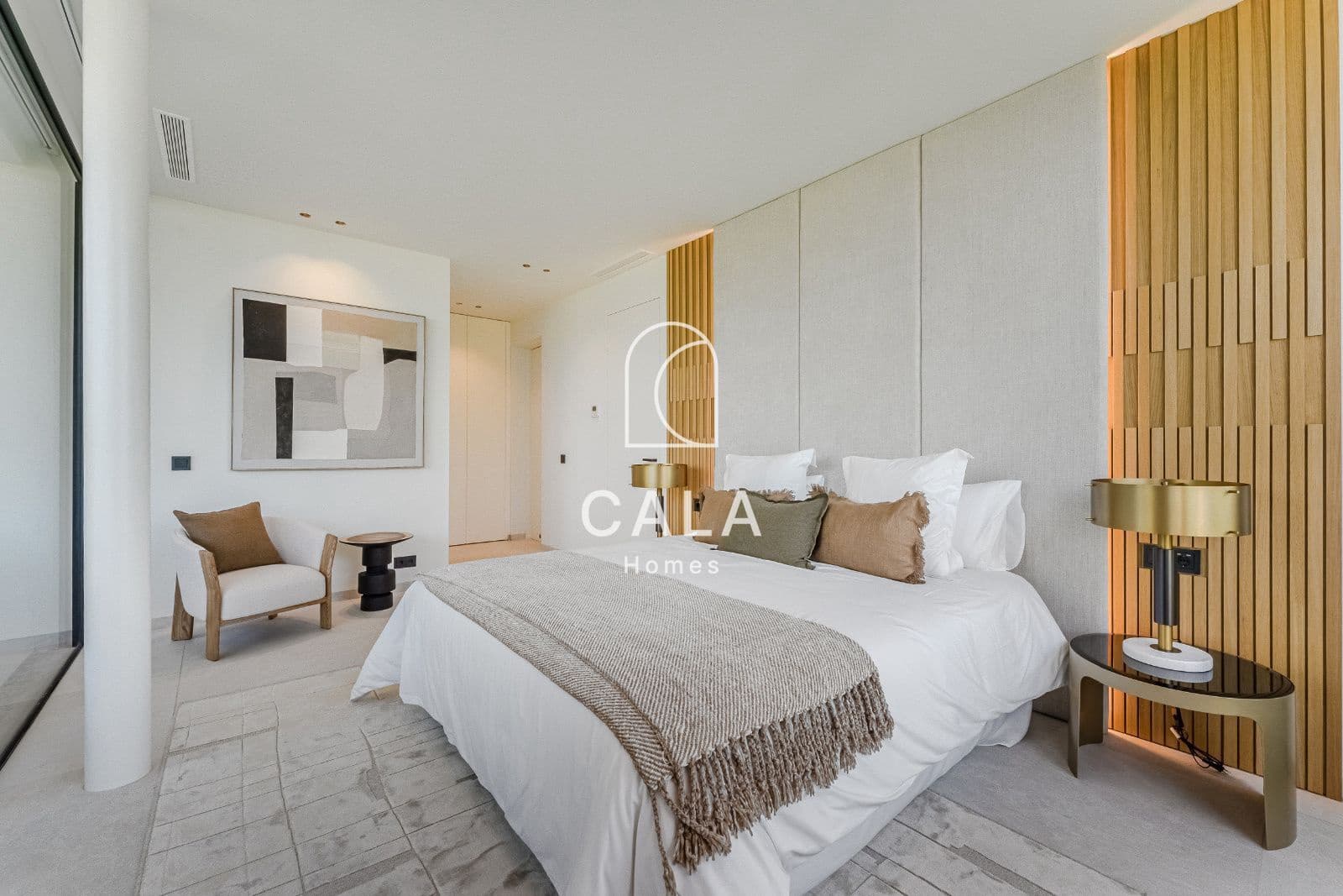 4 bedroom Townhouse for sale in Piedra Hincada with pool garage - € 4,290,000 (Ref: 9298993)