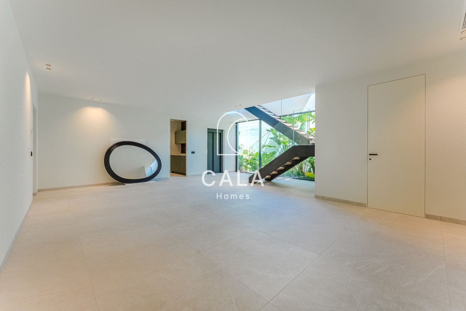 4 bedroom Townhouse for sale in Piedra Hincada with pool garage - € 4,290,000 (Ref: 9298993)