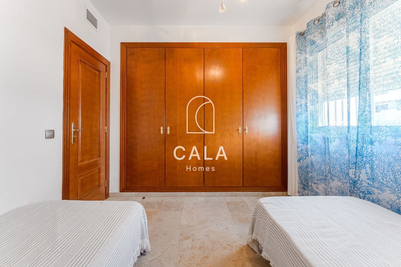 2 soverom Leilighet til salgs i Puerto Santiago med garasje - € 423 000 (Ref: 9325181)