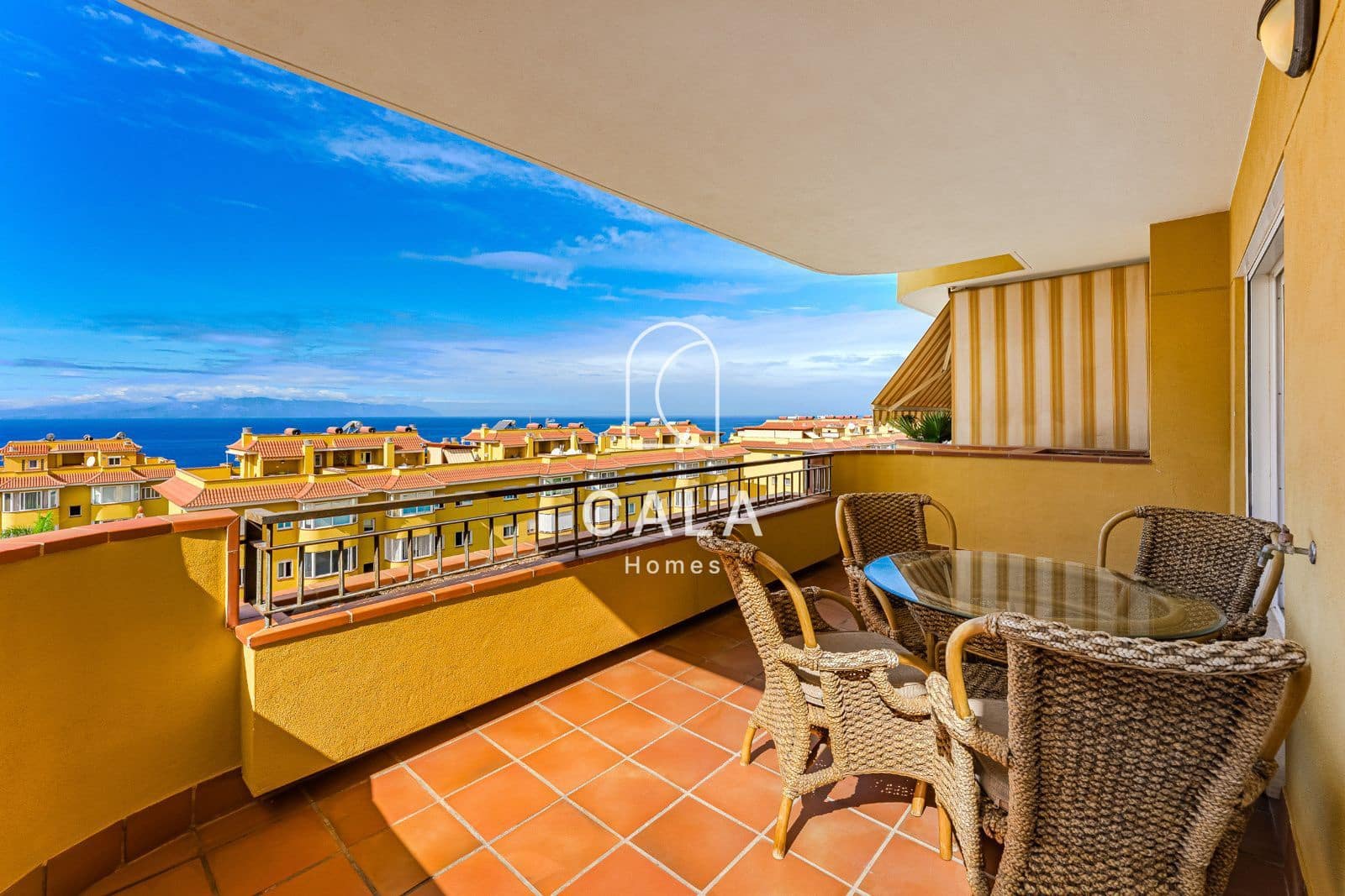 2 soverom Leilighet til salgs i Puerto Santiago med garasje - € 423 000 (Ref: 9325181)