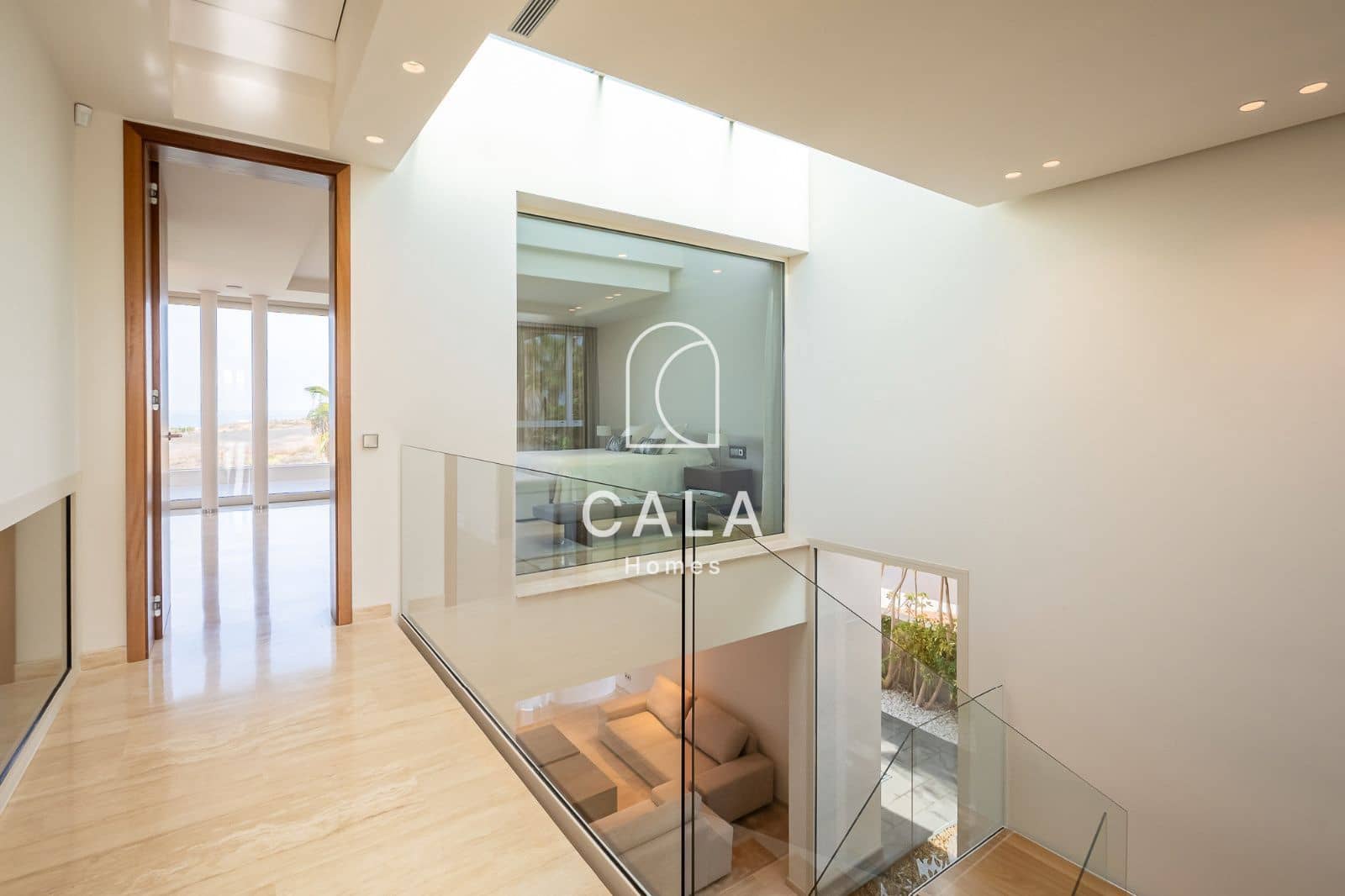 5 makuuhuone Omakotitalo myytävänä paikassa La Caleta Adeje mukana uima-altaan 
autotalli - 3 900 000 € (Ref: 9340358)