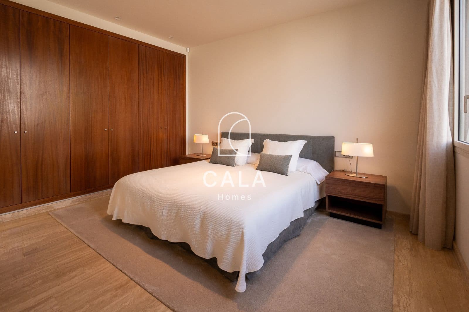 5 makuuhuone Omakotitalo myytävänä paikassa La Caleta Adeje mukana uima-altaan 
autotalli - 3 900 000 € (Ref: 9340358)