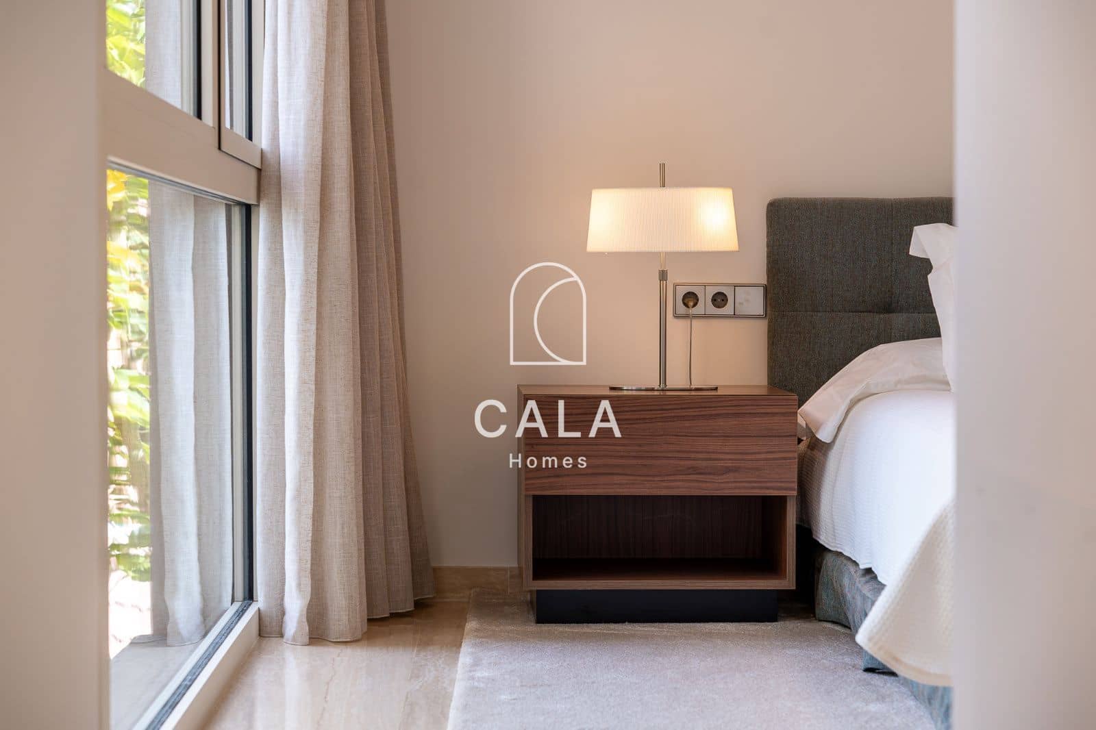 5 makuuhuone Omakotitalo myytävänä paikassa La Caleta Adeje mukana uima-altaan 
autotalli - 3 900 000 € (Ref: 9340358)