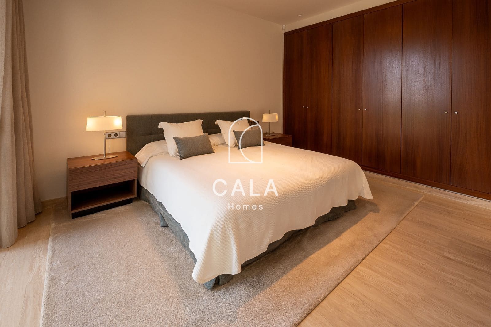 5 makuuhuone Omakotitalo myytävänä paikassa La Caleta Adeje mukana uima-altaan 
autotalli - 3 900 000 € (Ref: 9340358)