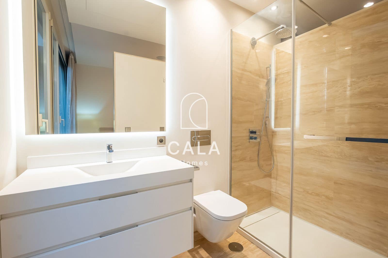 5 makuuhuone Omakotitalo myytävänä paikassa La Caleta Adeje mukana uima-altaan 
autotalli - 3 900 000 € (Ref: 9340358)