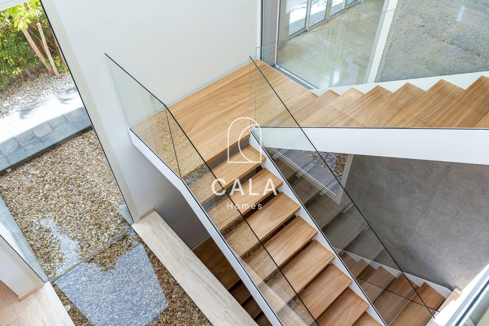 5 makuuhuone Omakotitalo myytävänä paikassa La Caleta Adeje mukana uima-altaan 
autotalli - 3 900 000 € (Ref: 9340358)