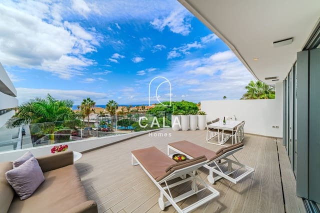 2 chambre Appartement à vendre à Playa del Duque, Adeje avec piscine garage - 695 000 € (Ref: 9380102)